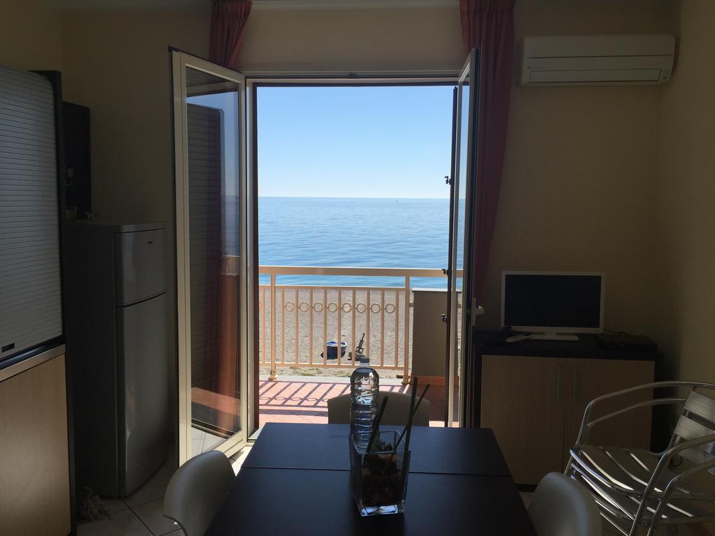 Casa Vacanze Samira Фондакело Екстериор снимка